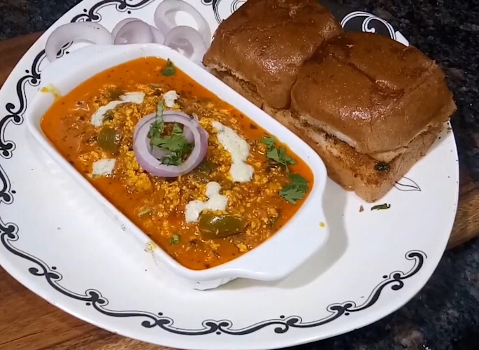 Surat Ka Famous paneer ghotala