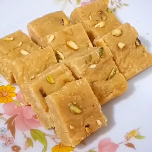 kaise banaye moong ki dal ki barfi