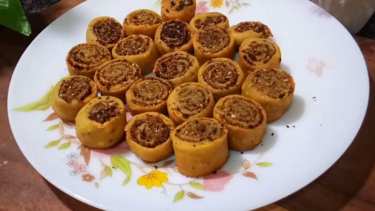 How to make bhakarwadi recipe in hindi